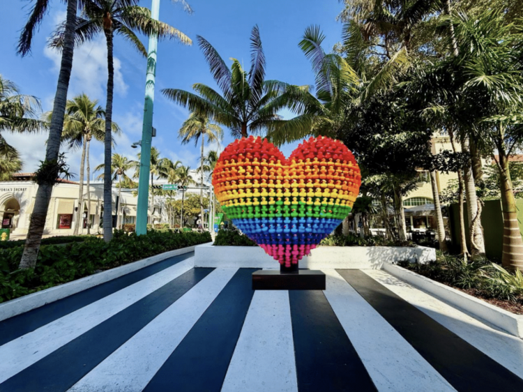 These massive structures made of thousands of rubber ducks will take over Lincoln Road during Pride